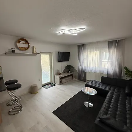 Apartment Schoenes Terrasse 2p. Stadtnah Wlan